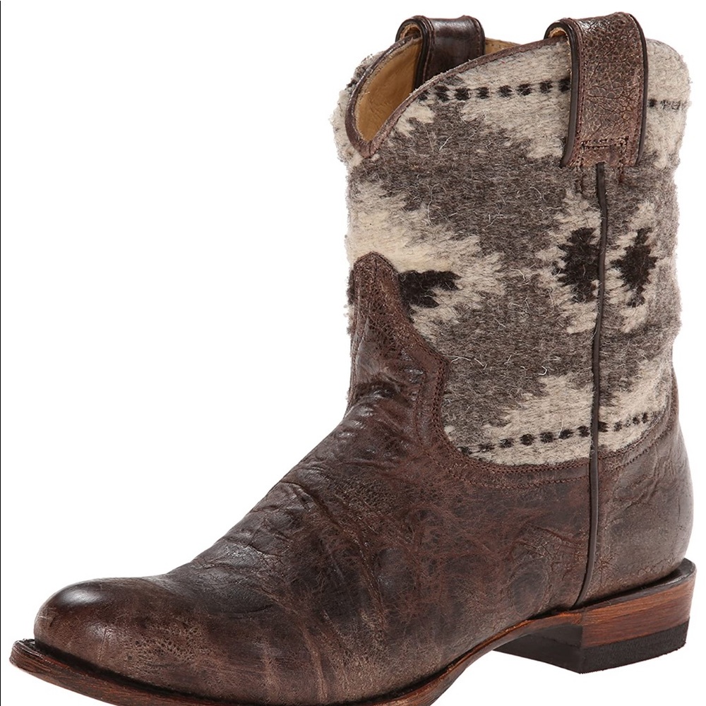 Stetson Women’s Serape Round Toe Ankle Boot, 10